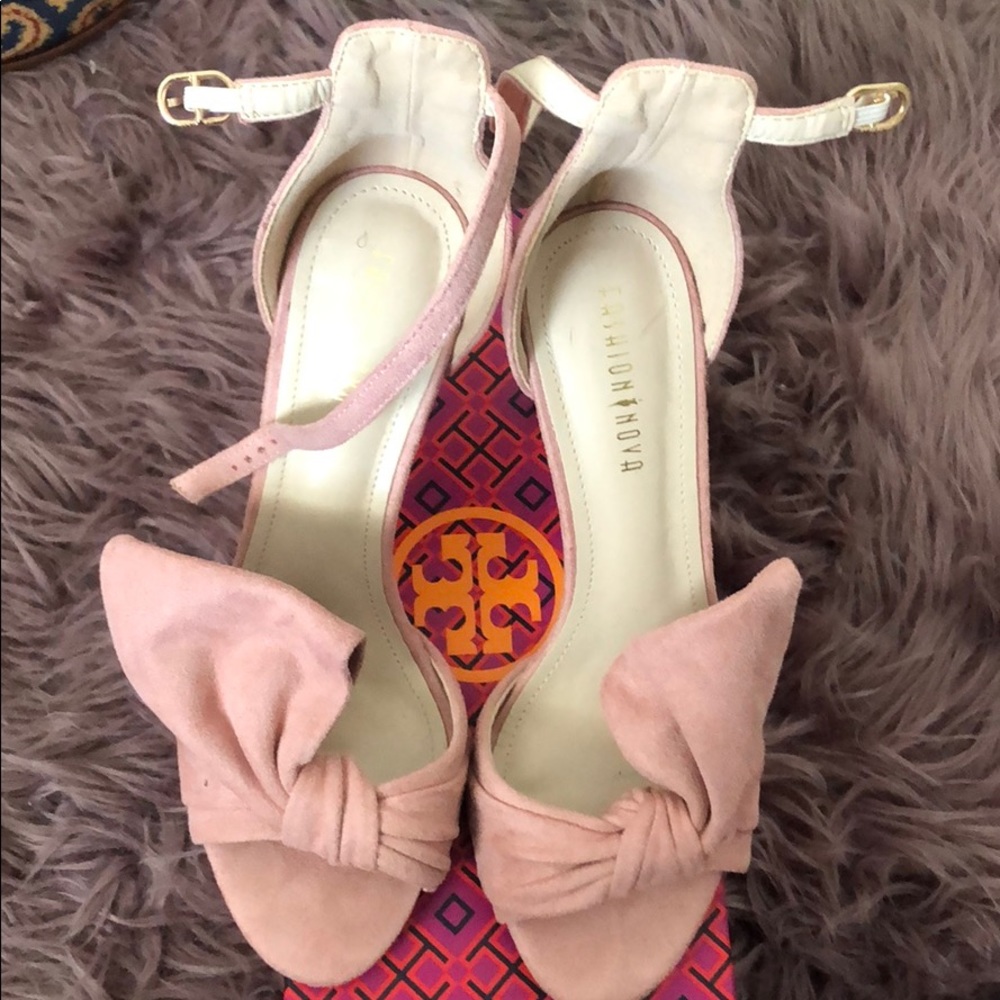 Fashion nova heels